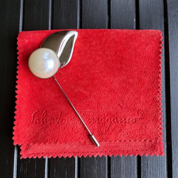 RARE Ferragamo Timeless Pearl Brooch Silver Lapel Hat Stick Pin - Picture 2 of 7